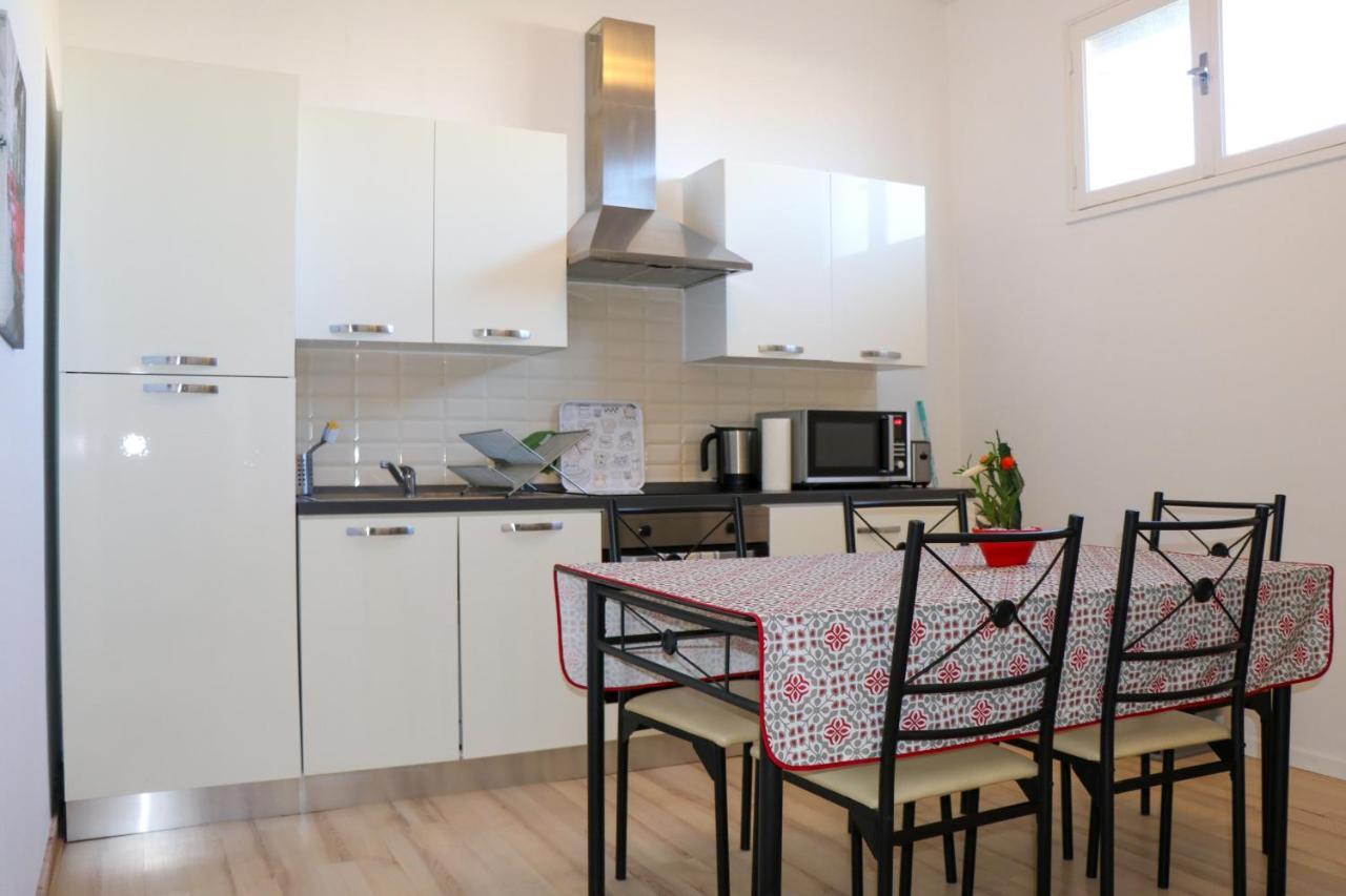 Appart Aux Deux Colombes Avec Balcon Et Garage Pamiers Eksteriør bilde